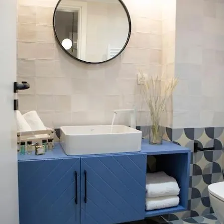 Theretro, With Superb View * Apolpaina