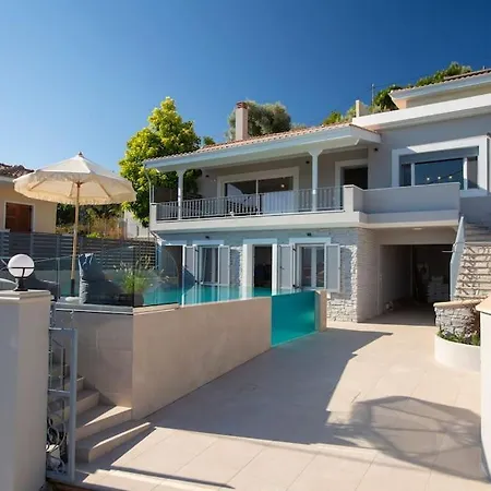 Theretro, With Superb View Apolpaina