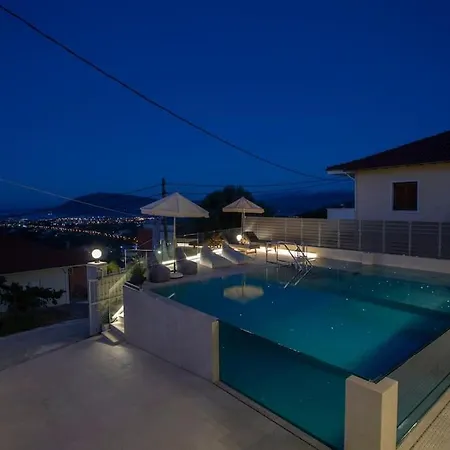 Theretro, With Superb View Villa