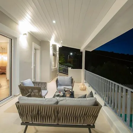 Theretro, With Superb View Villa Apolpaina